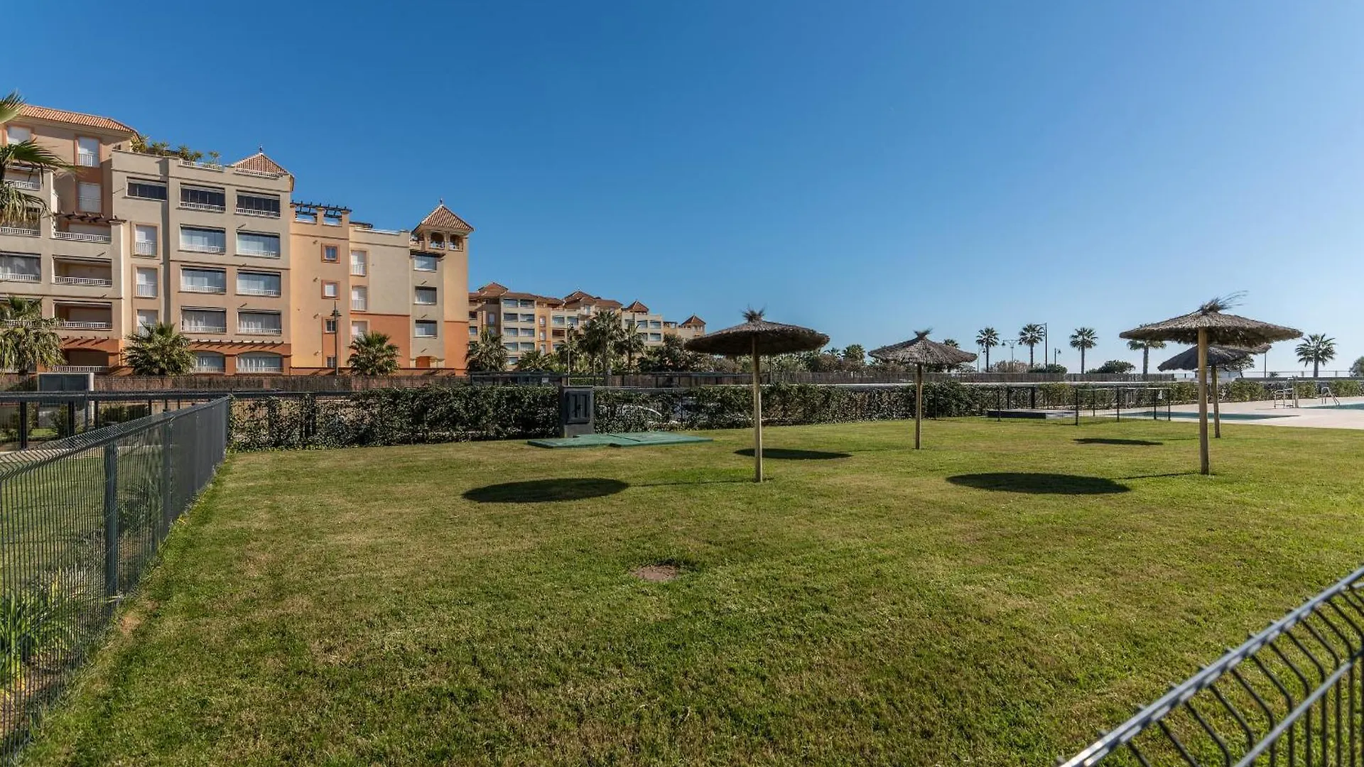 Apartamento Los Flamencos Atico By H - Playa De Los Haraganes Hlhf5501P69 Isla Canela